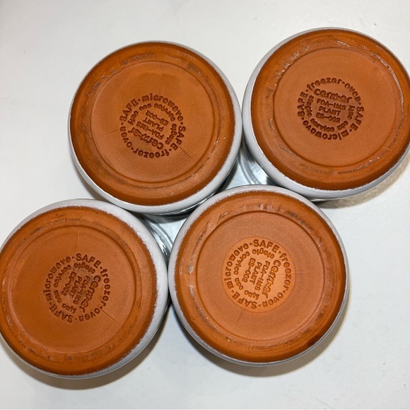 Limited Edition Snowflake White La Fermiere pots with Green (set of four) - Picture 3 of 4